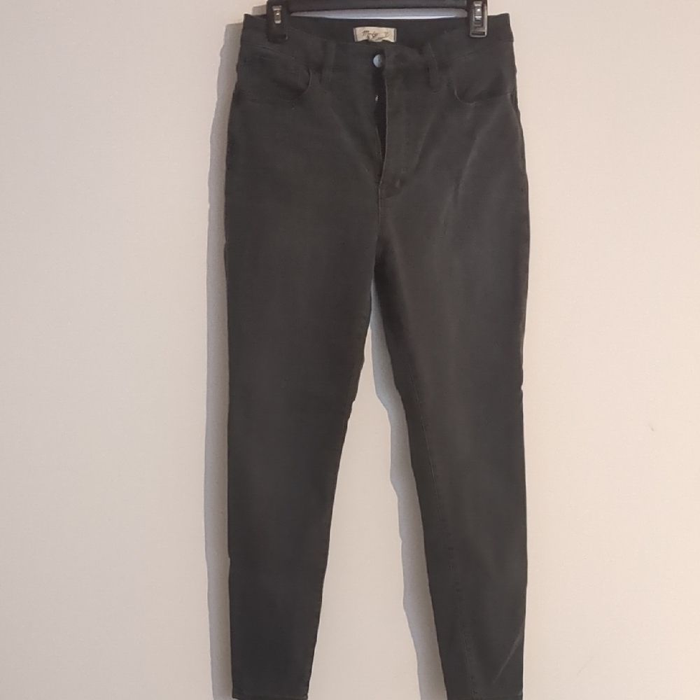 Stylish Dark Gray Skinny Pants
